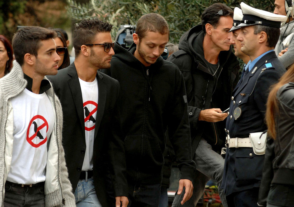 Randy de Puniet y Valentino Rossi en el funeral de Marco Simoncelli