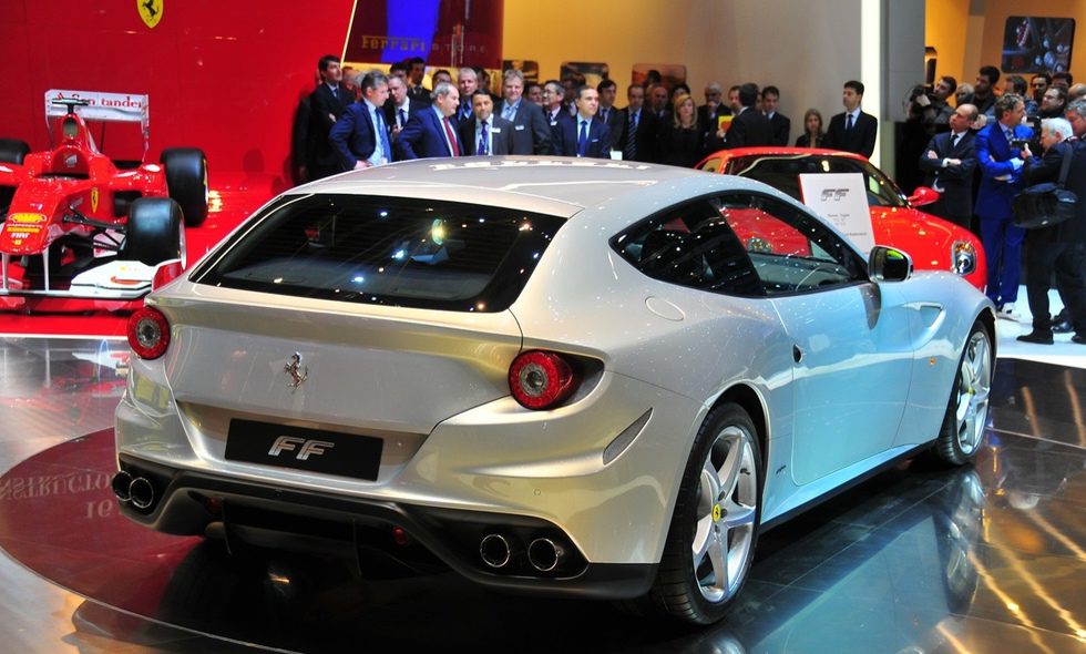 Ferrari FF en plata