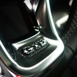 Volkswagen Golf VII GTD detalle anagrama volante