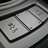 Toyota GT86 detalle del botón de los controles electrónicos