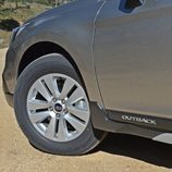 Contacto: Subaru Outback 2015 - Llantas