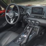 Mazda MX5 ND controles del conductor