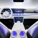 Mercedes IAA Concept 2015 - Futuro y presente