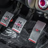 Ford Mustang Splitter SEMA 2015 - pedales