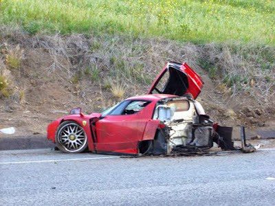Ferrari Enzo reconstruido - Accidente en Malibú