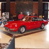 Ferrari 365 GT 2+2 - side