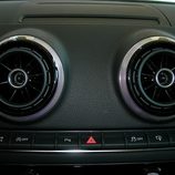 Audi A3 Sedan: Detalle aireadores centrales