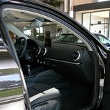 Audi A3 Sedan: Acceso al asiento del pasajero