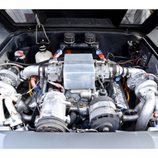 DeLorean DMC-12 V8 biturbo motor 1/2