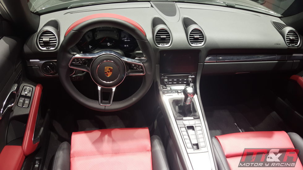 Porsche 718 Boxster - interior bicolor