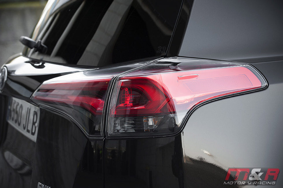 Toyota RAV4 Hybrid 2016 - faros