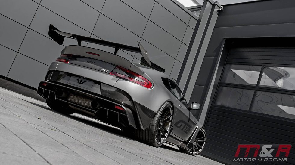 Escapes del nuevo Aston Martin GT12 de Wheelsandmore
