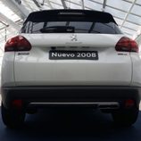 Vista posterior del nuevo Peugeot 2008 gasolina