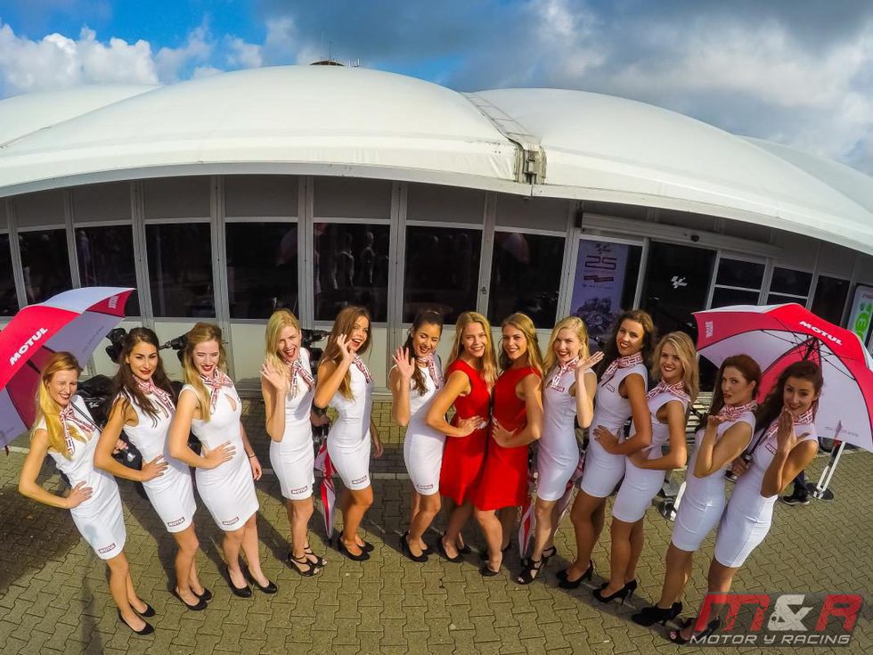 Paddock Girls GP Holanda 2016 - Motul frente