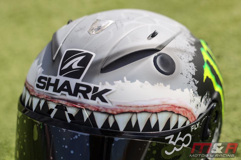 El casco tiburón de Jorge Lorenzo - Frontal superior