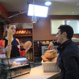 Dani Pedrosa se para a comprar el pan