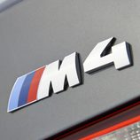 BMW M4 Convertible - detalle logotipo