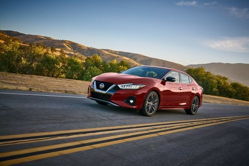 Nissan pone al día al Maxima 2019