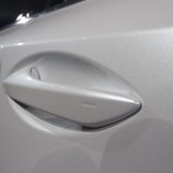 Detalle del tirador de la puerta del Lexus NX 300h