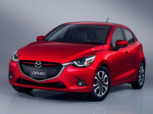 Mazda 2 2015 - 3/4 frontal