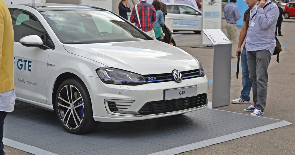 Volkswagen Golf GTE - El foco de las miradas