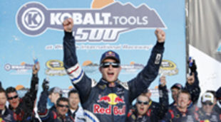 Kasey Kahne le da la victoria a Red Bull en Phoenix