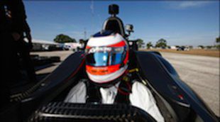 Rubens Barrichello no descarta correr en óvalos en la IndyCar