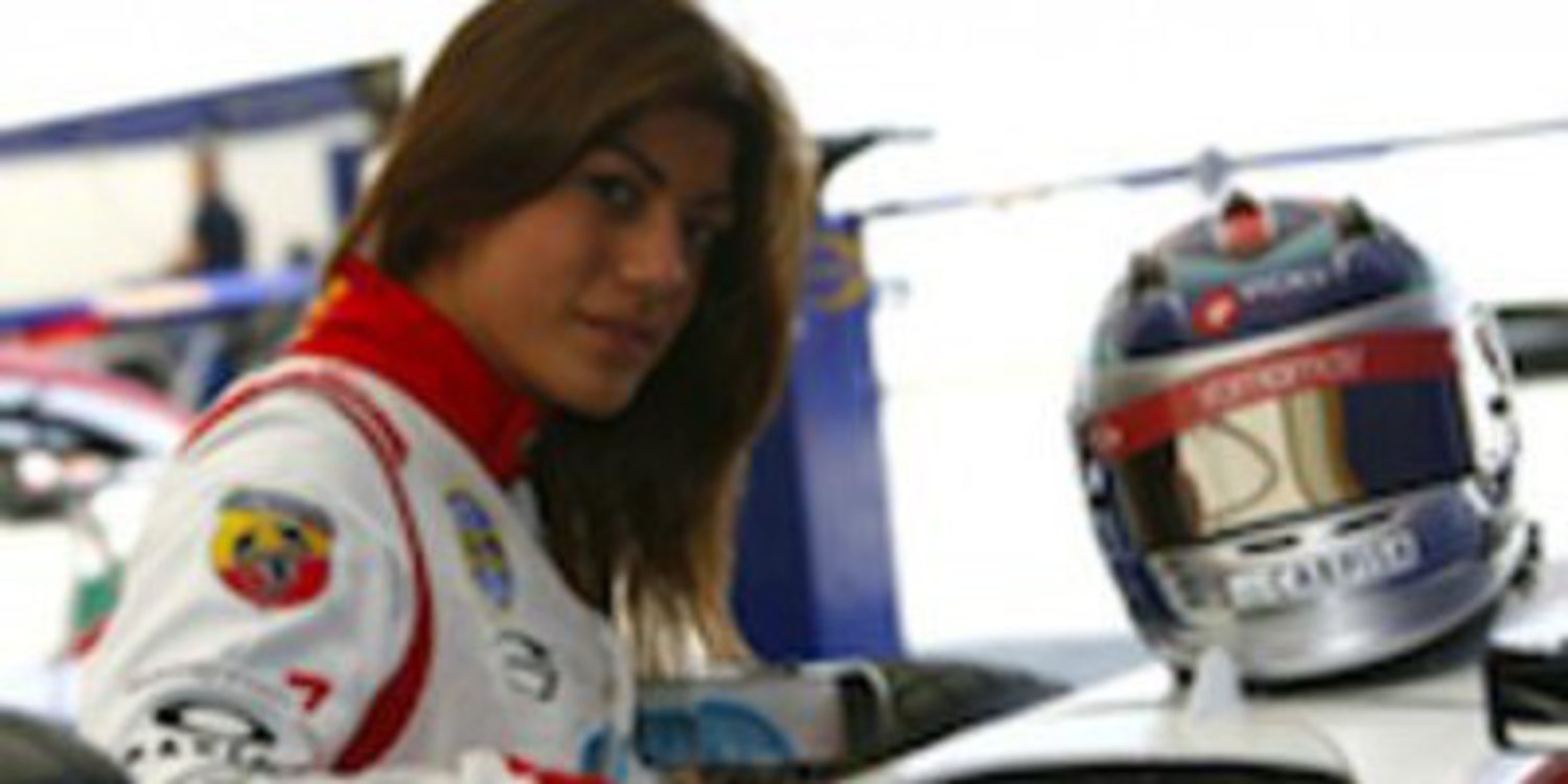 Vicky Piria, primera mujer piloto en GP3, firma con Trident para 2012