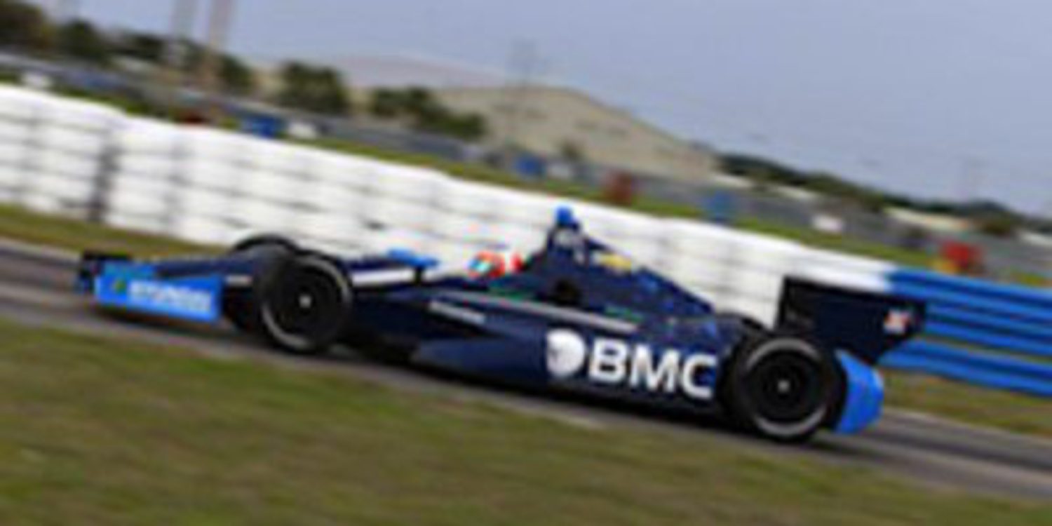Rubens Barrichello comienza fuerte los primeros test de IndyCar