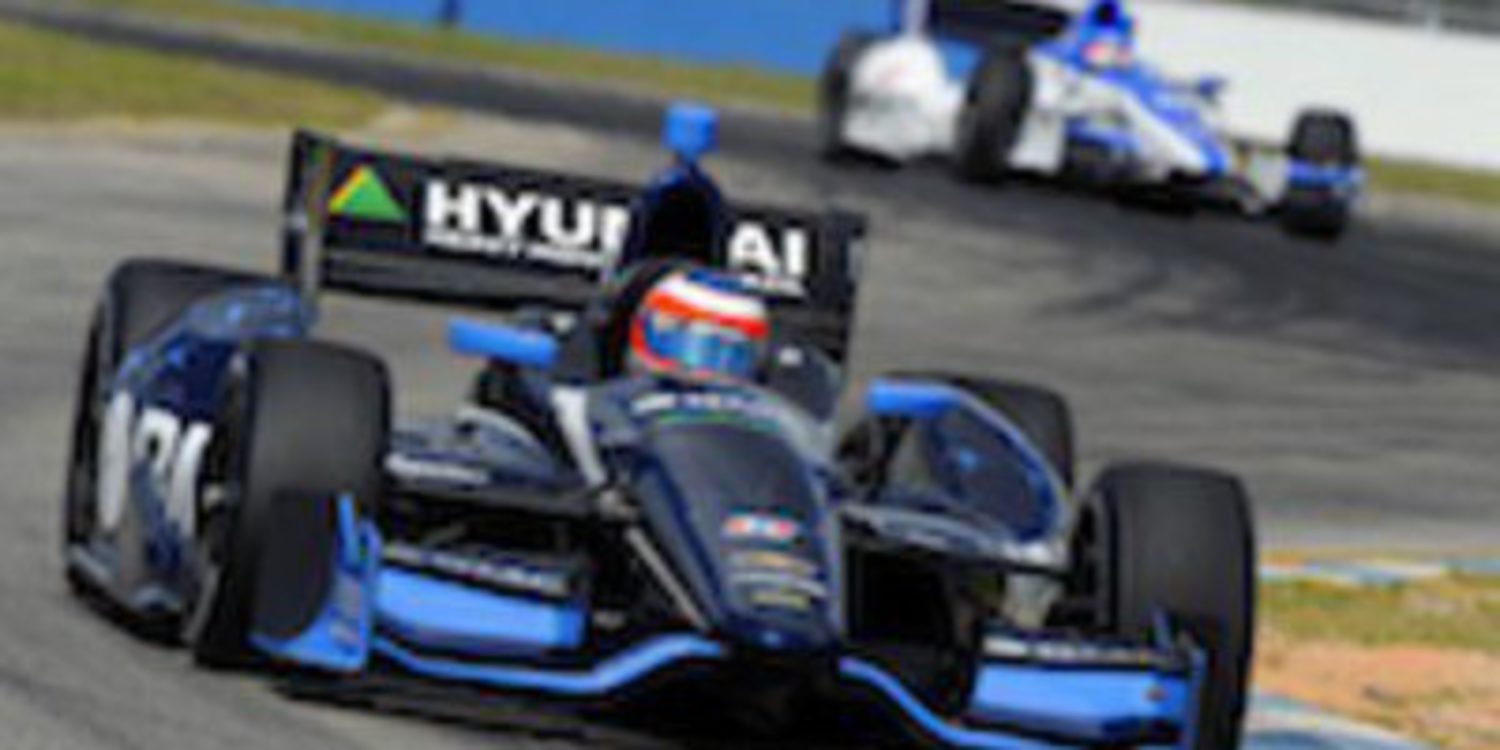 Rubens Barrichello repite tercer puesto en los test de IndyCar