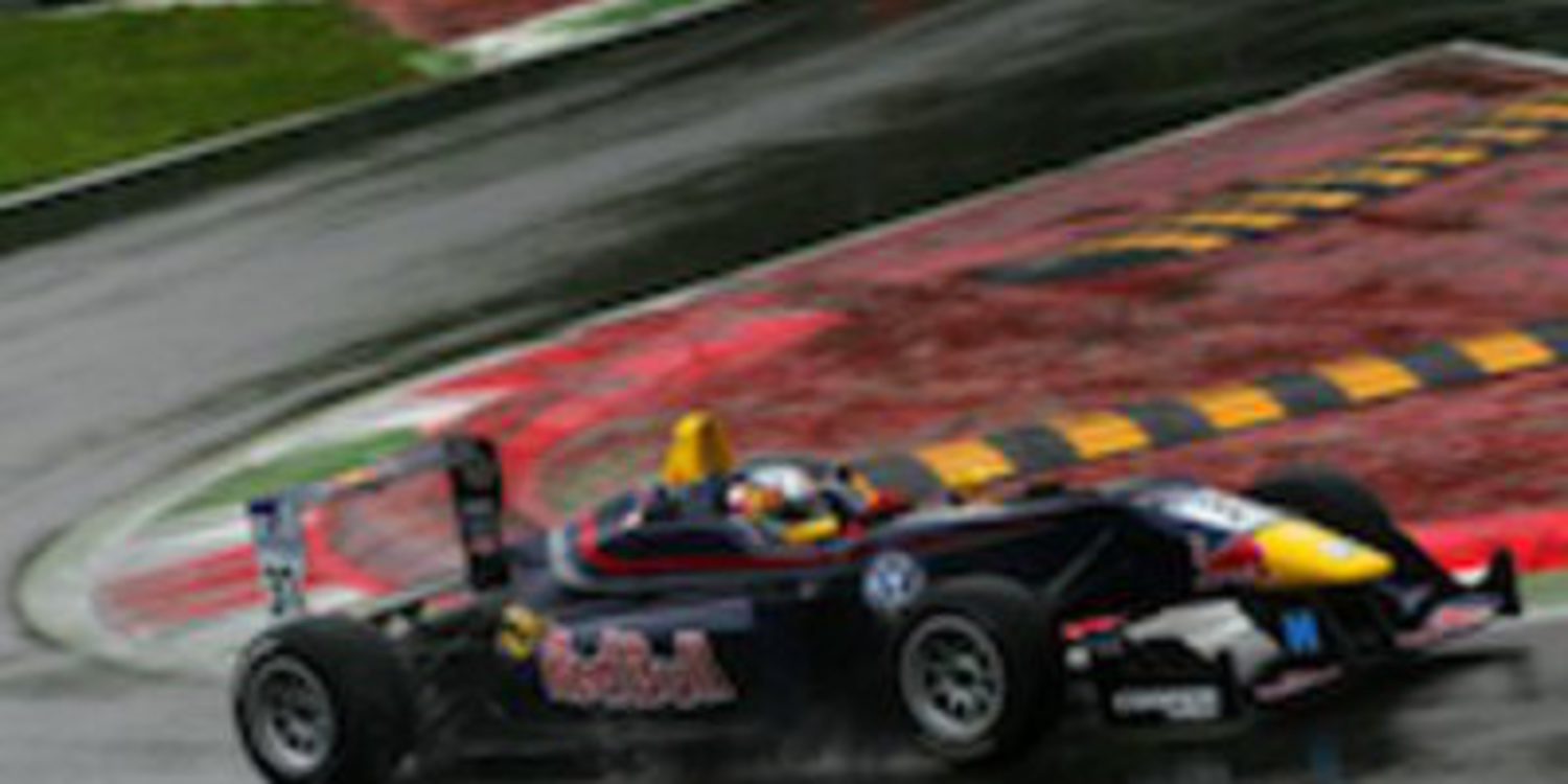 Carlos Sainz Jr hace doblete en Monza ganando la tercera carrera y se coloca líder de la F3 Británica