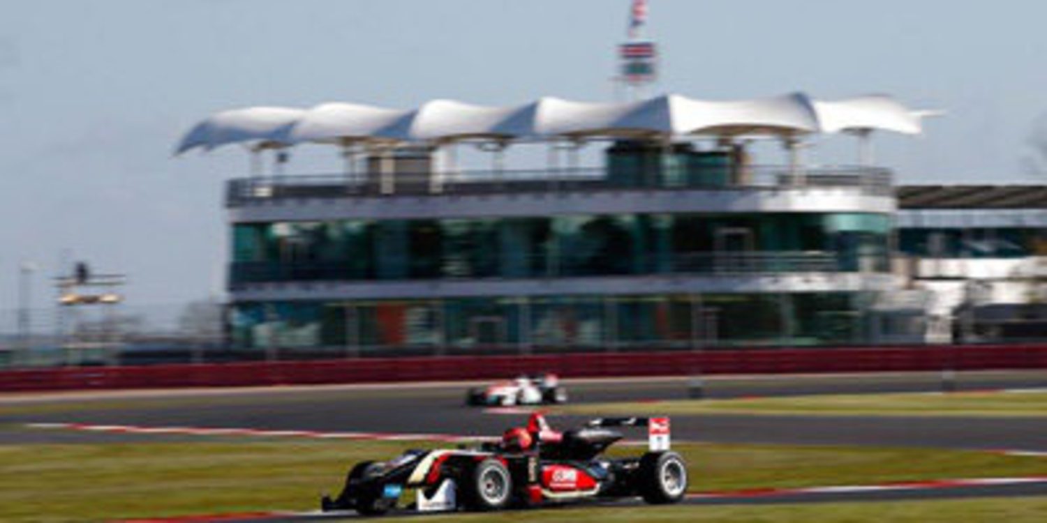 Blomqvist y Ocon consiguen las poles de F3 en Silverstone