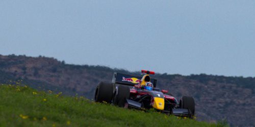 Carlos Sainz primer poleman de la FR 3.5 en MotorLand