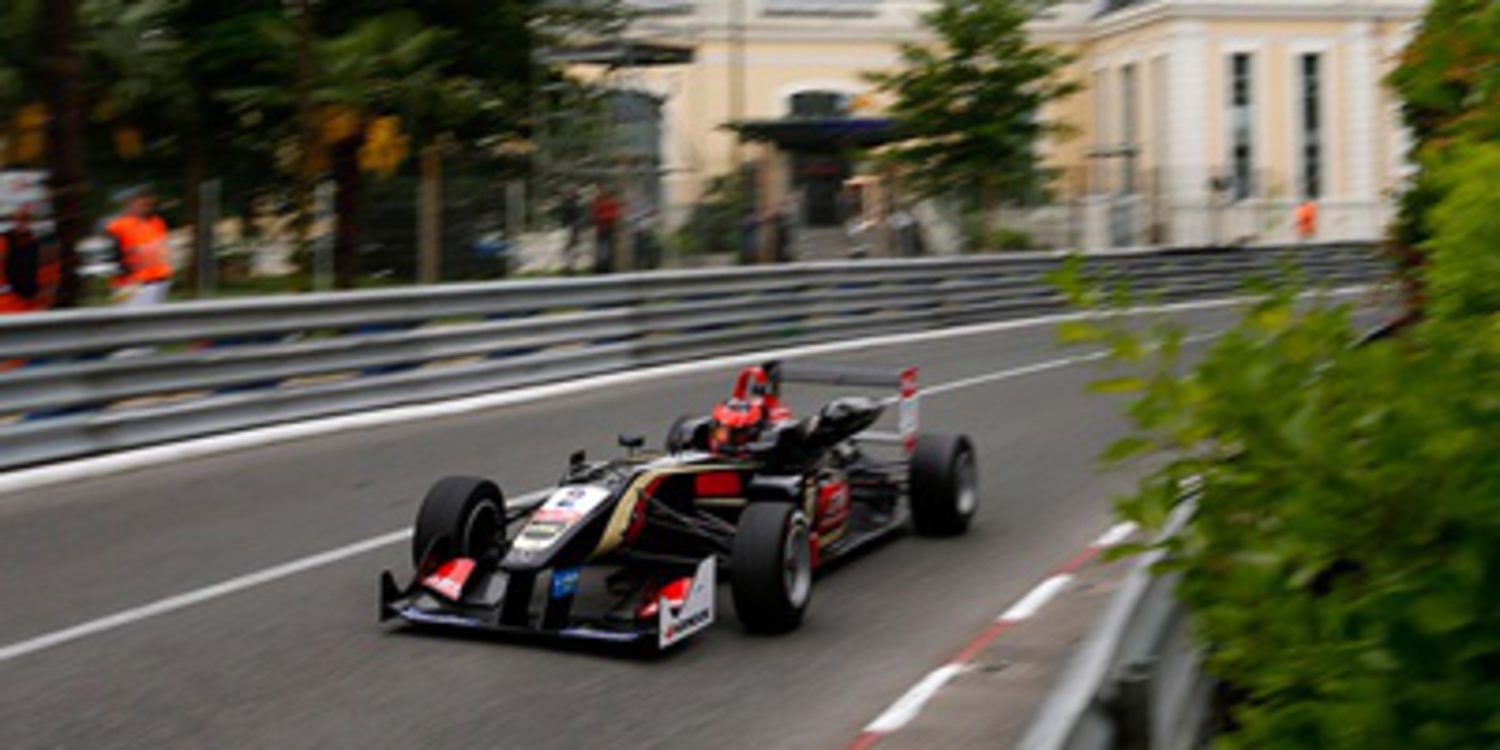 Esteban Ocon se lleva la primera pole de la F3 en Pau