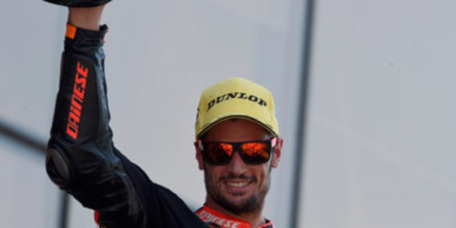 Simone Corsi se reencuentra con el podio de Moto2