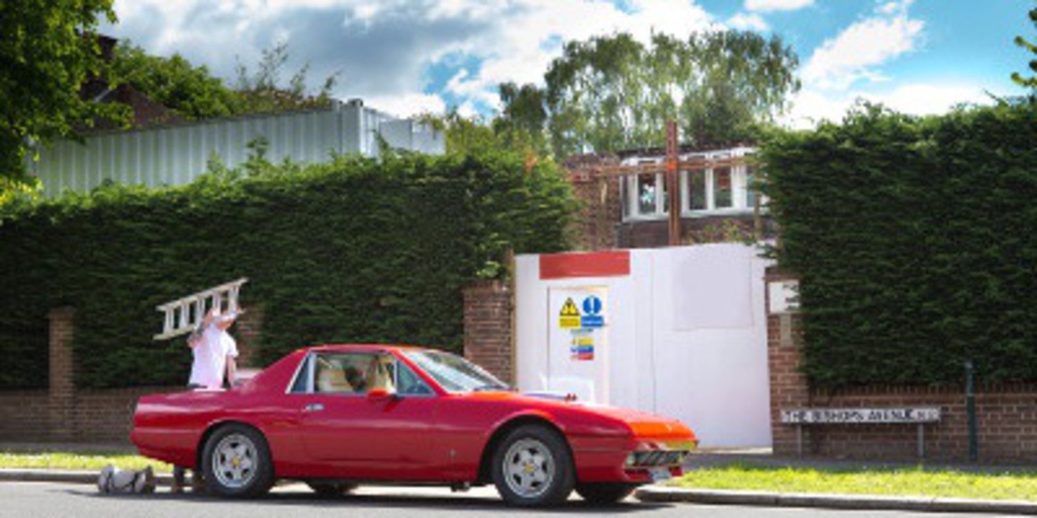 London Motor Group presenta su Ferrari 412 pick-up