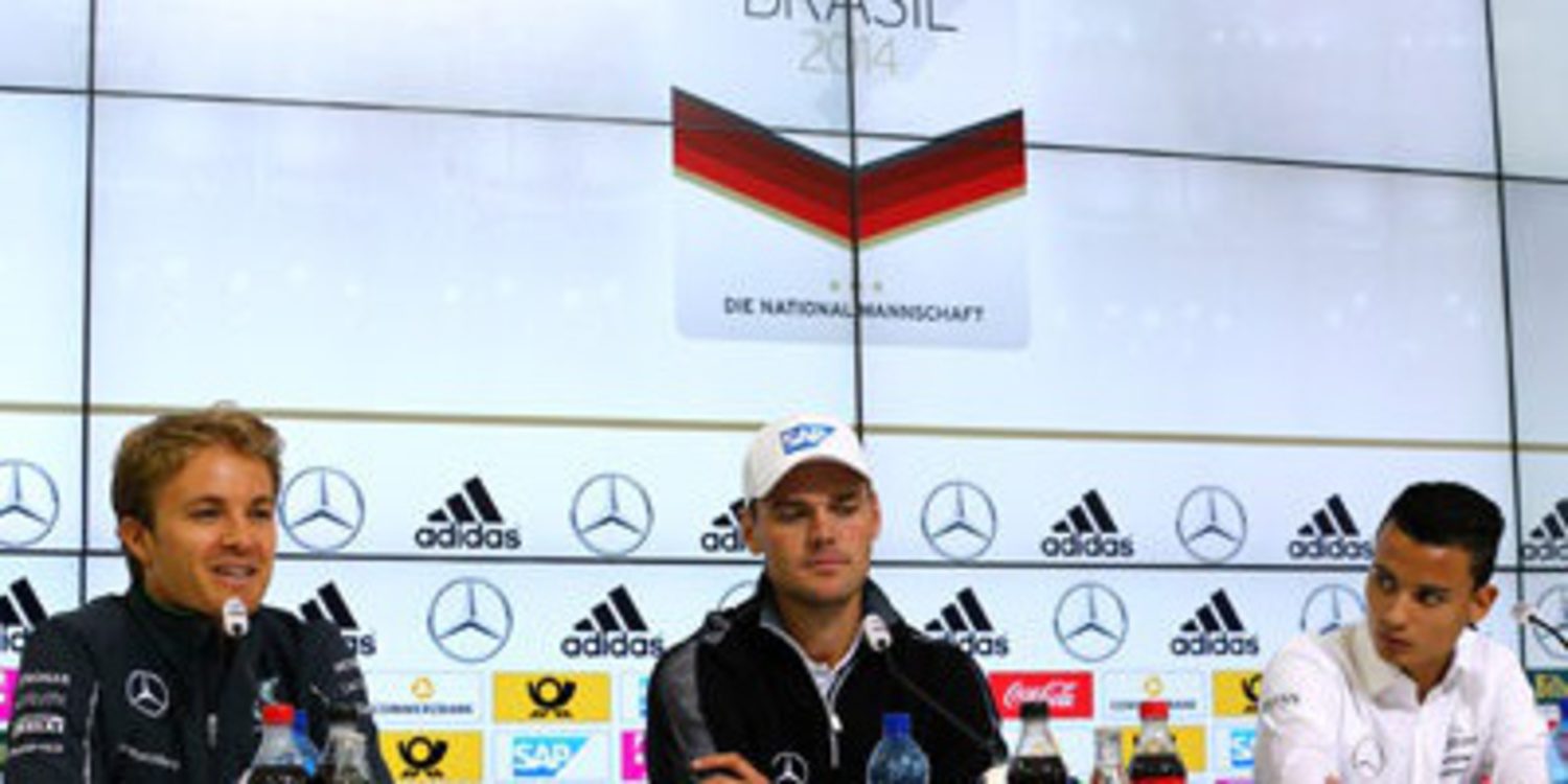Pascal Wehrlein y Nico Rosberg inmersos en un accidente