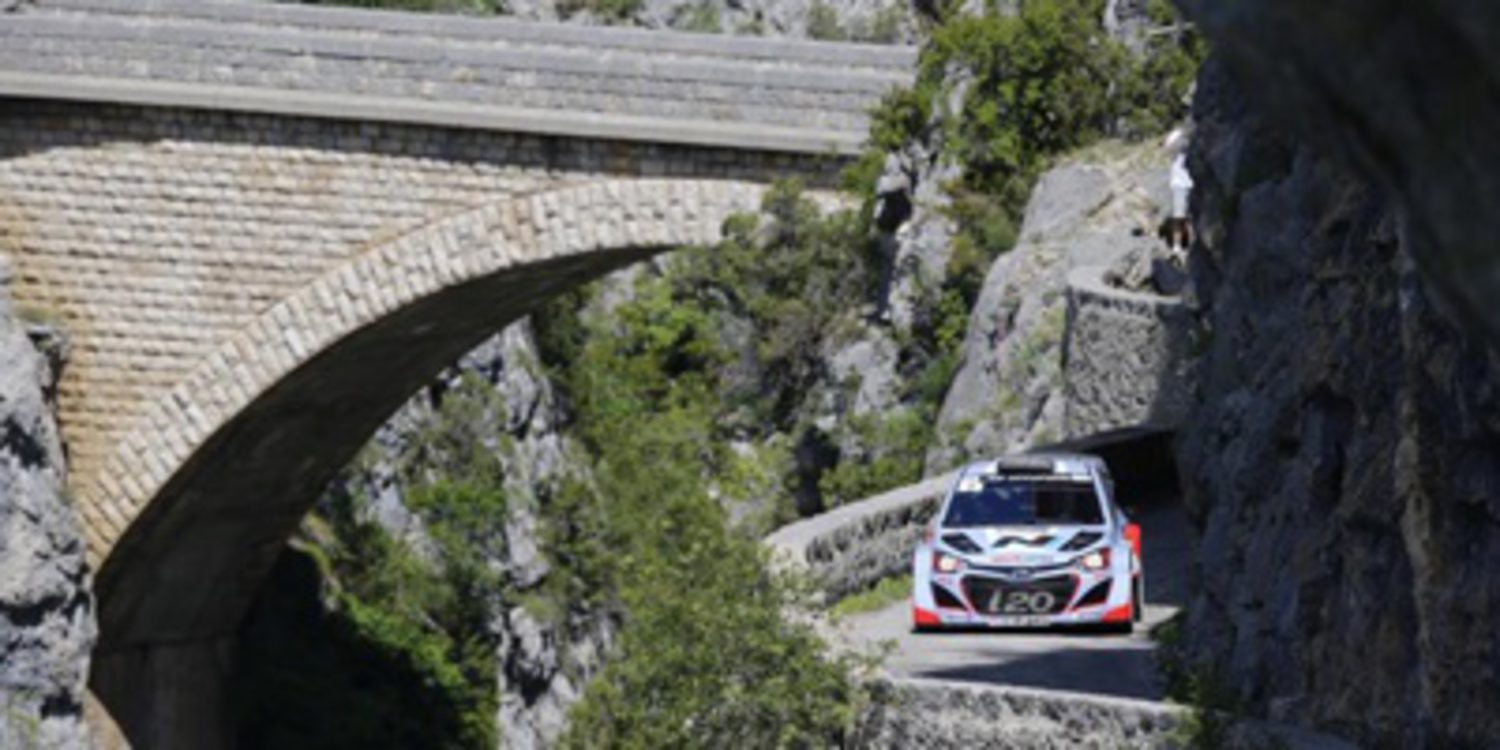 Bryan Bouffier y el Hyundai i20 WRC ganan en Antibes