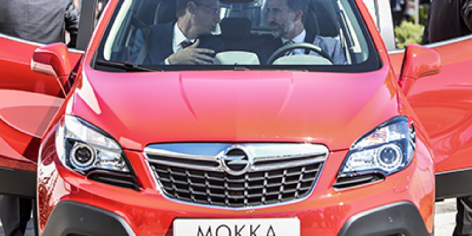 S.M. el Rey Felipe VI disfruta del Opel Mokka