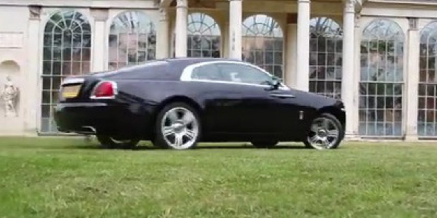Tax the Rich pasea un Rolls Wraith en su último vídeo
