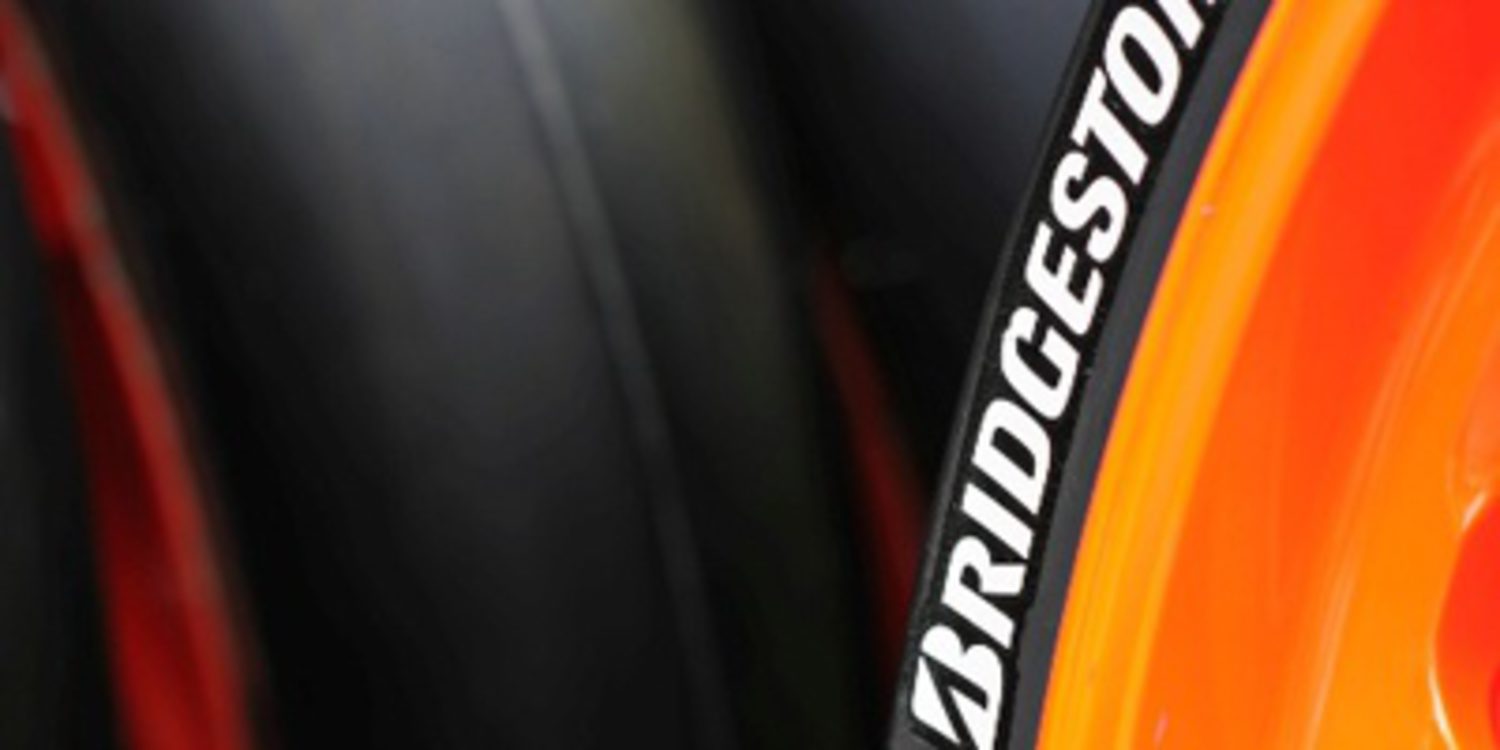 Bridgestone en Australia con goma delantera asimétrica