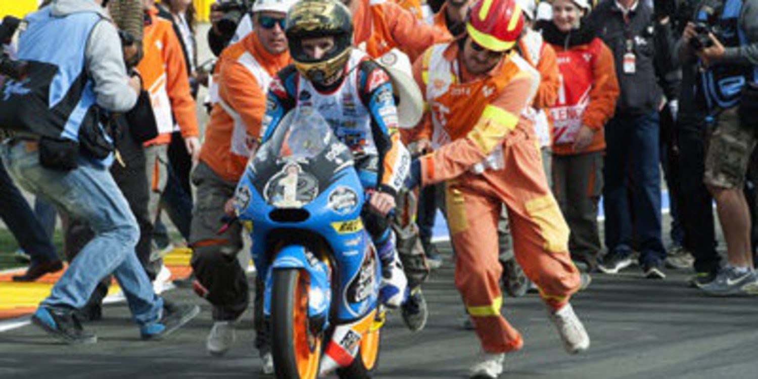 Alex Márquez es campeón de Moto3 tras su podio en Valencia