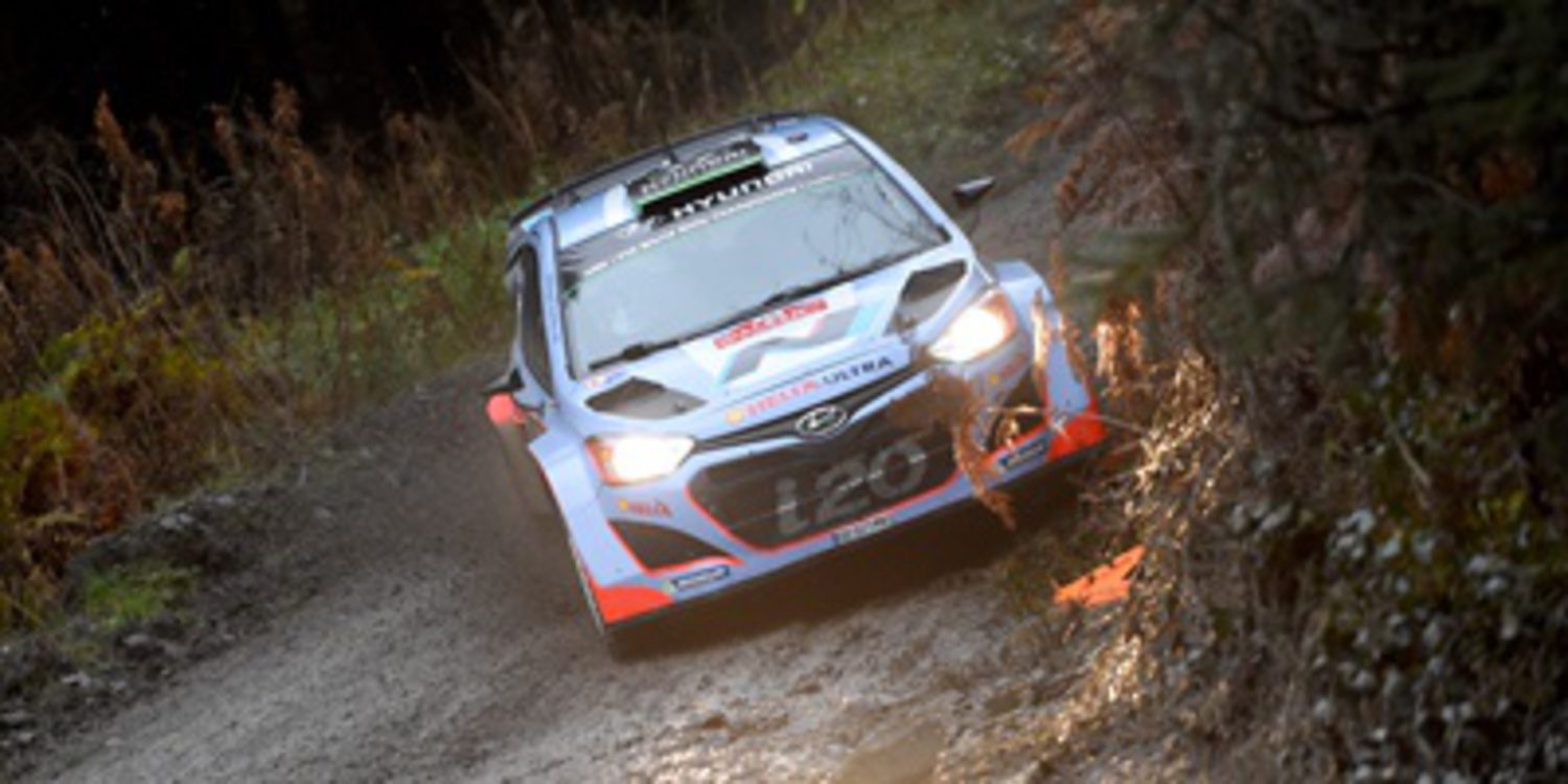 Hayden Paddon quiere pleno de tierra en el WRC 2015