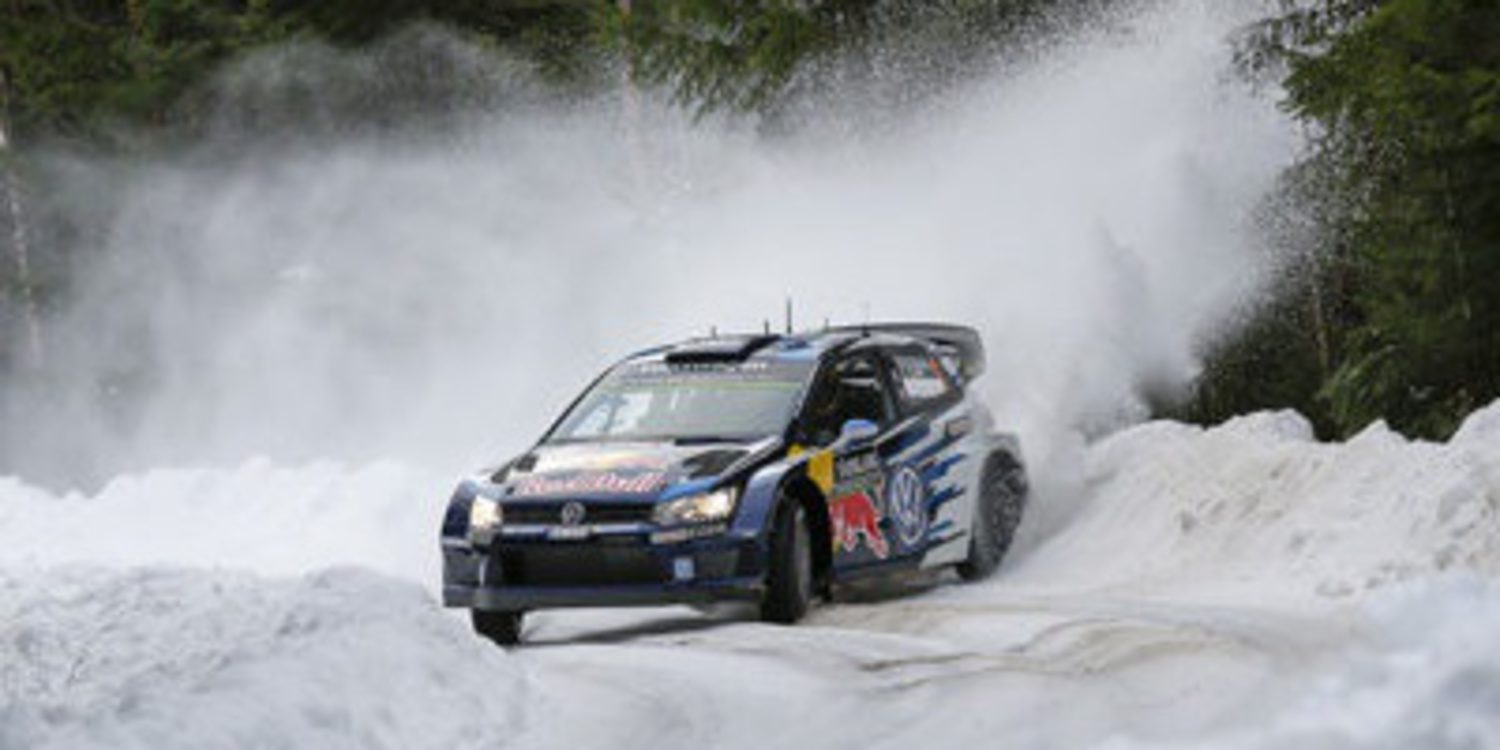 Abrir pista no frena a Sebastien Ogier en el Rally de Suecia