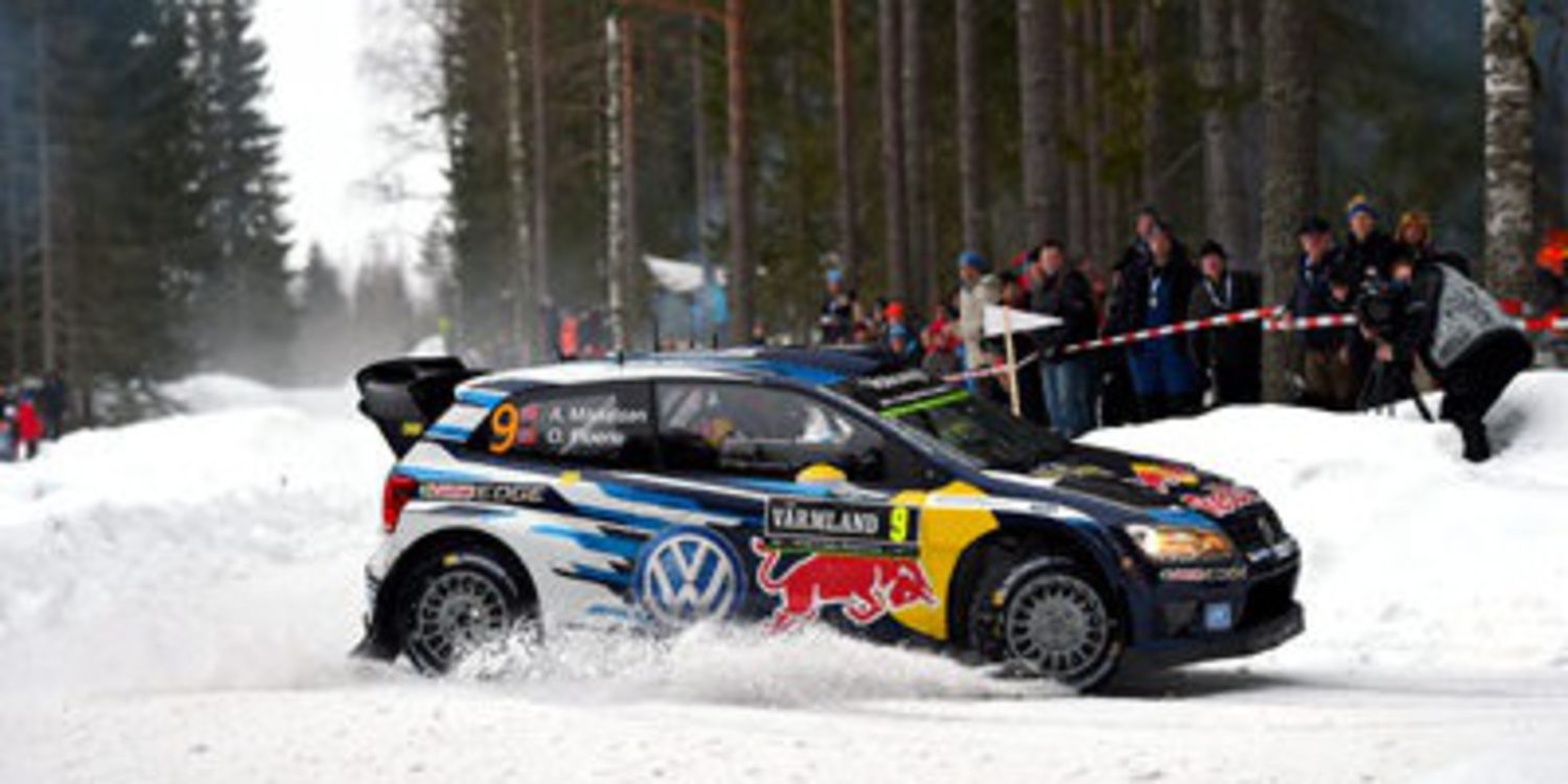 Mikkelsen no aguanta la presión de Ogier en el Rally de Suecia