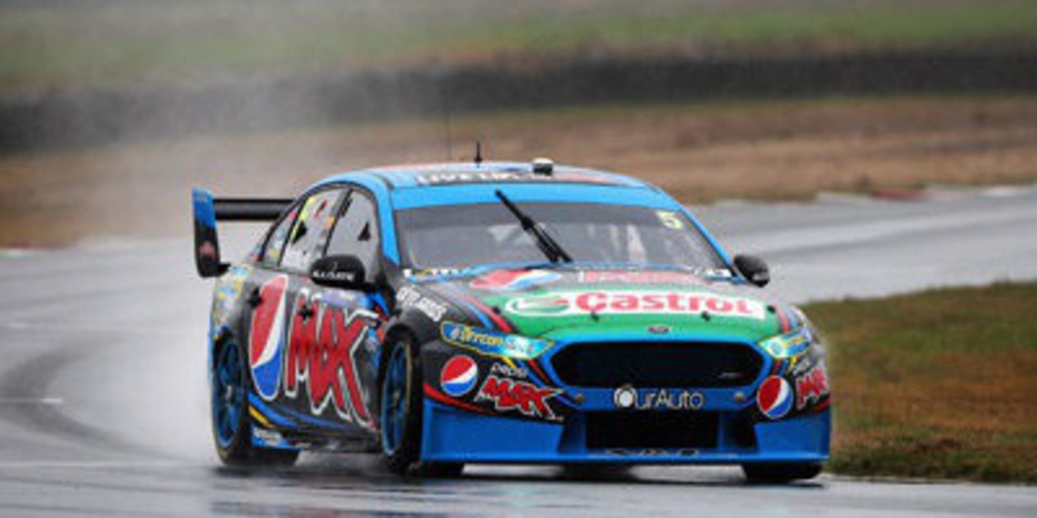 Prodrive Racing manda en los libres del V8SC en Tasmania
