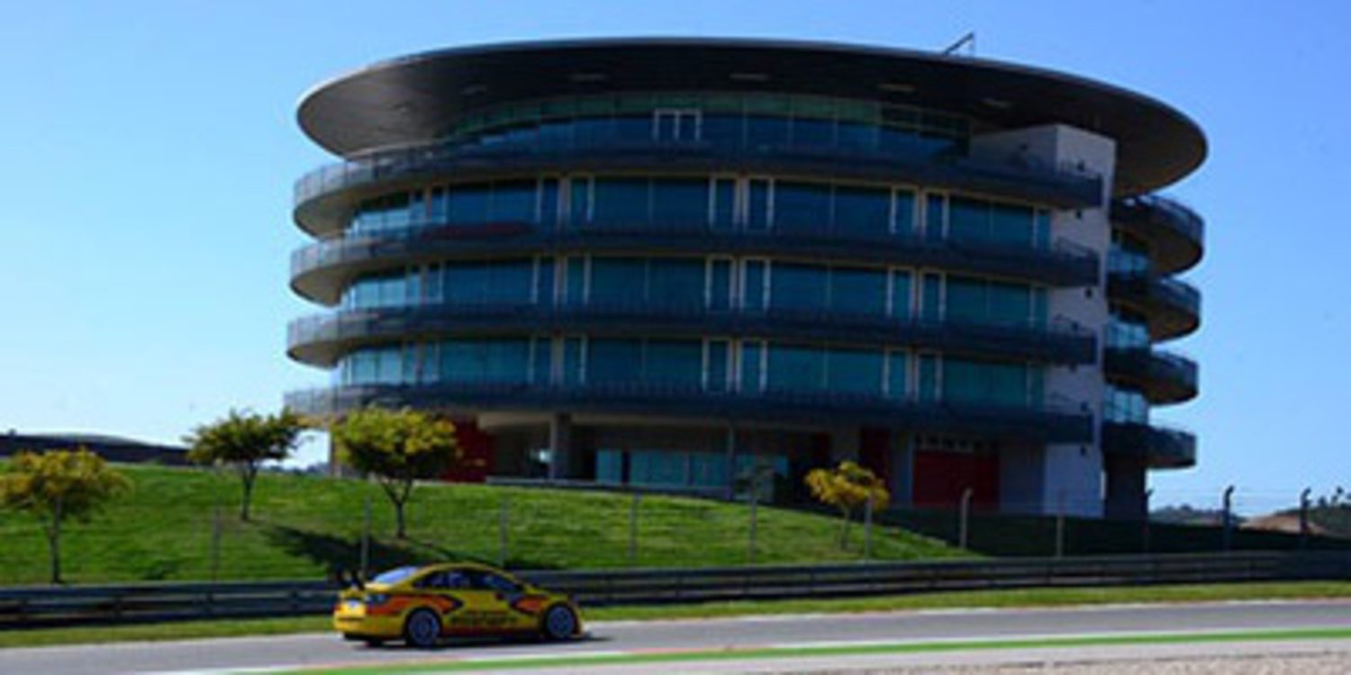 El WTCC completa cuatro días de tests en Portugal