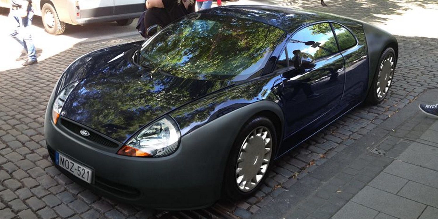 Extraño híbrido del Bugatti Veyron y el Ford KA