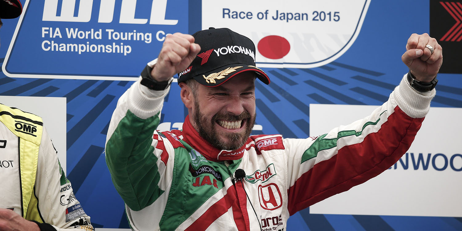 Tiago Monteiro consigue una fantástica victoria en Japón