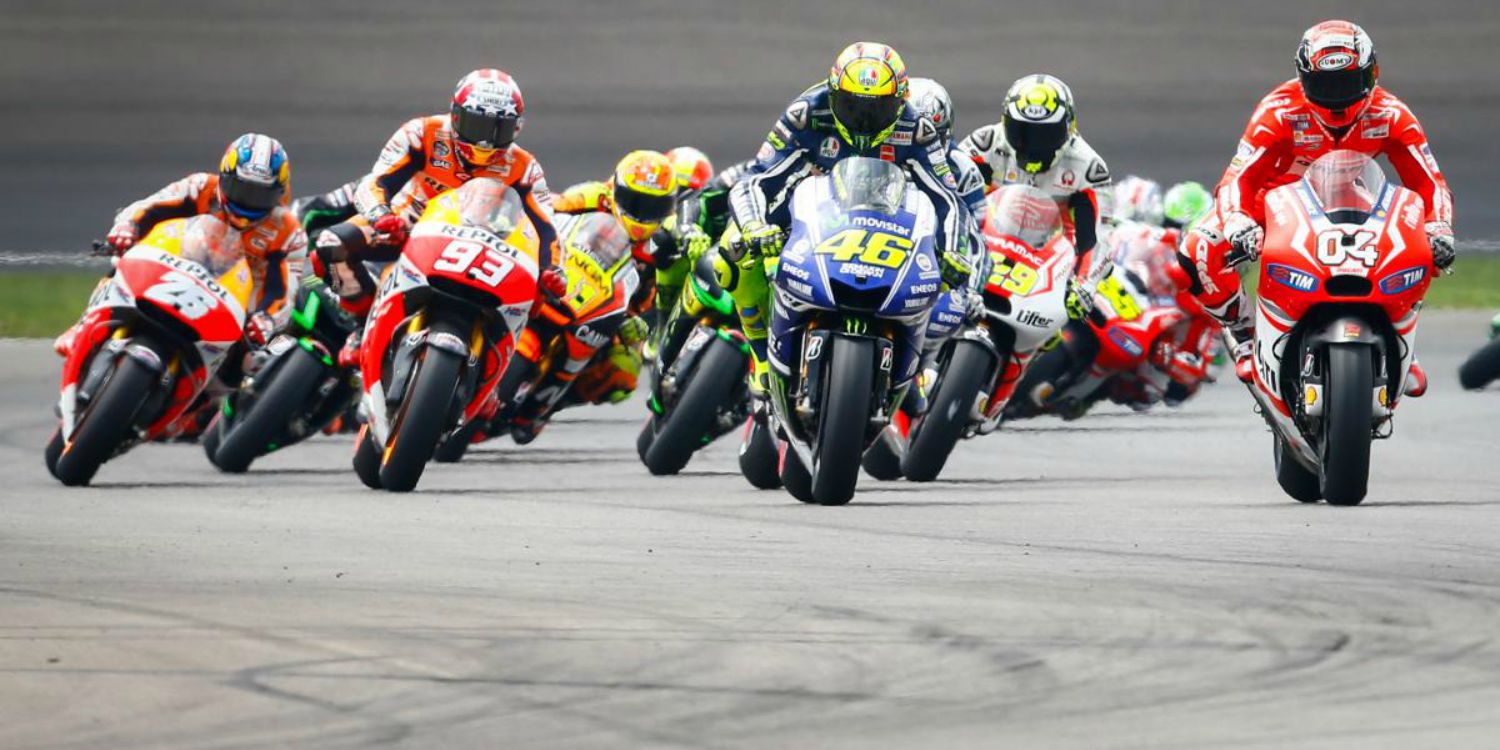 Lorenzo lidera, Rossi acecha en los FP de MotoGP en Motorland